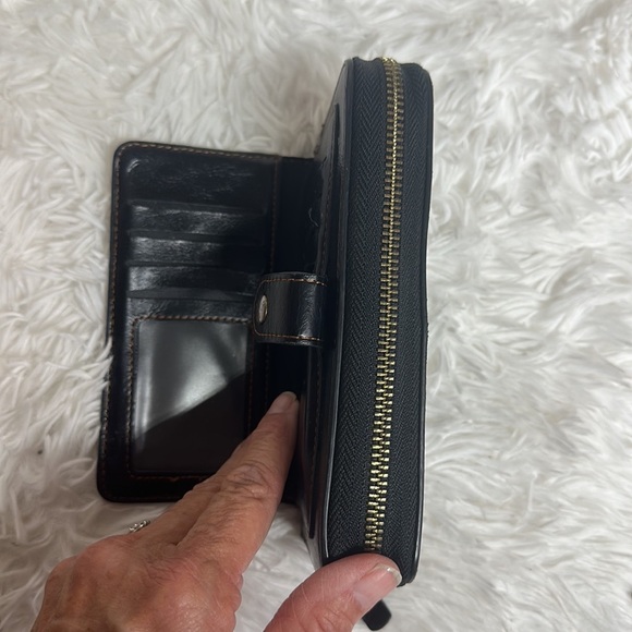 Pola Convenience Wallet - Picture 5 of 8